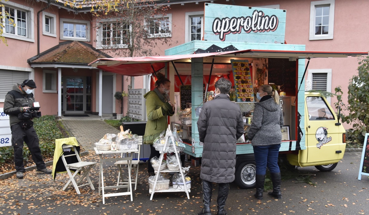 aperolino_adventsmarkt.jpg aperolino_adventsmarkt.jpg