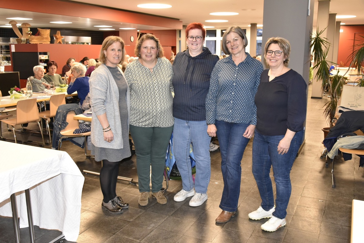 Der Vorstand der Landfrauen im Bezirk Andelfingen (von links): Martina Dünki, Susanne Schär, Susanna Meister, Doris Steiner und Brigitte Grab.