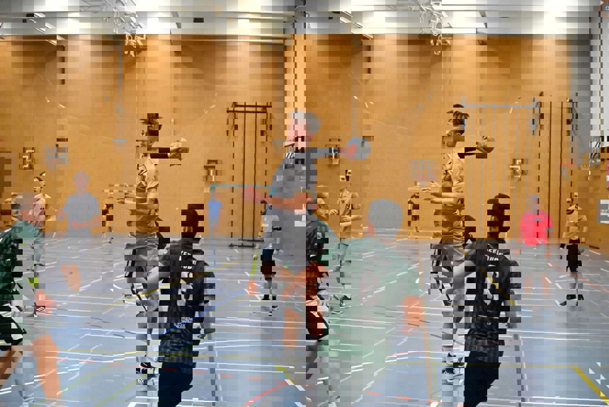 0111 9 Handball Zvg12