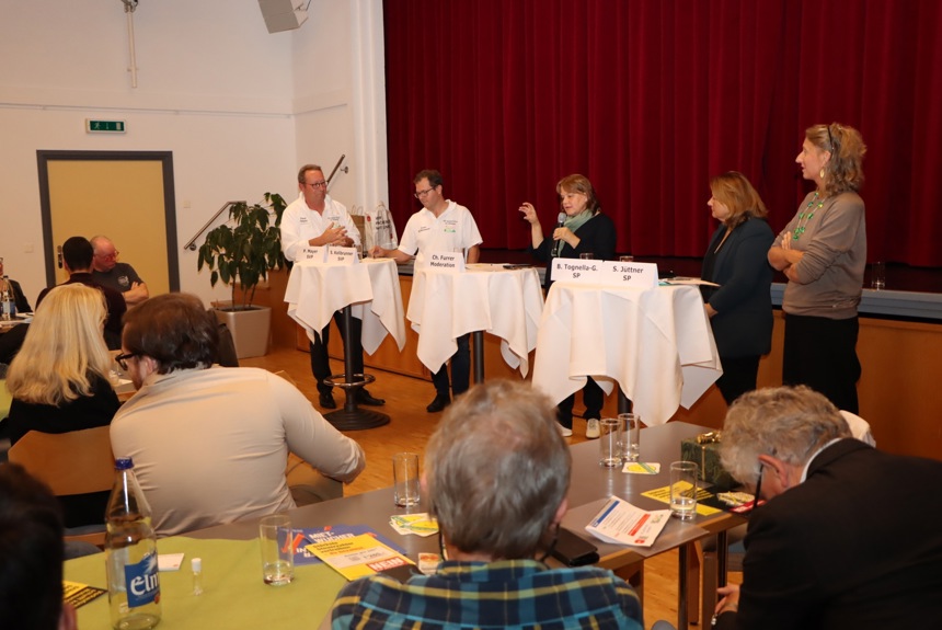 0411 5 Polit Arena1 Sm12