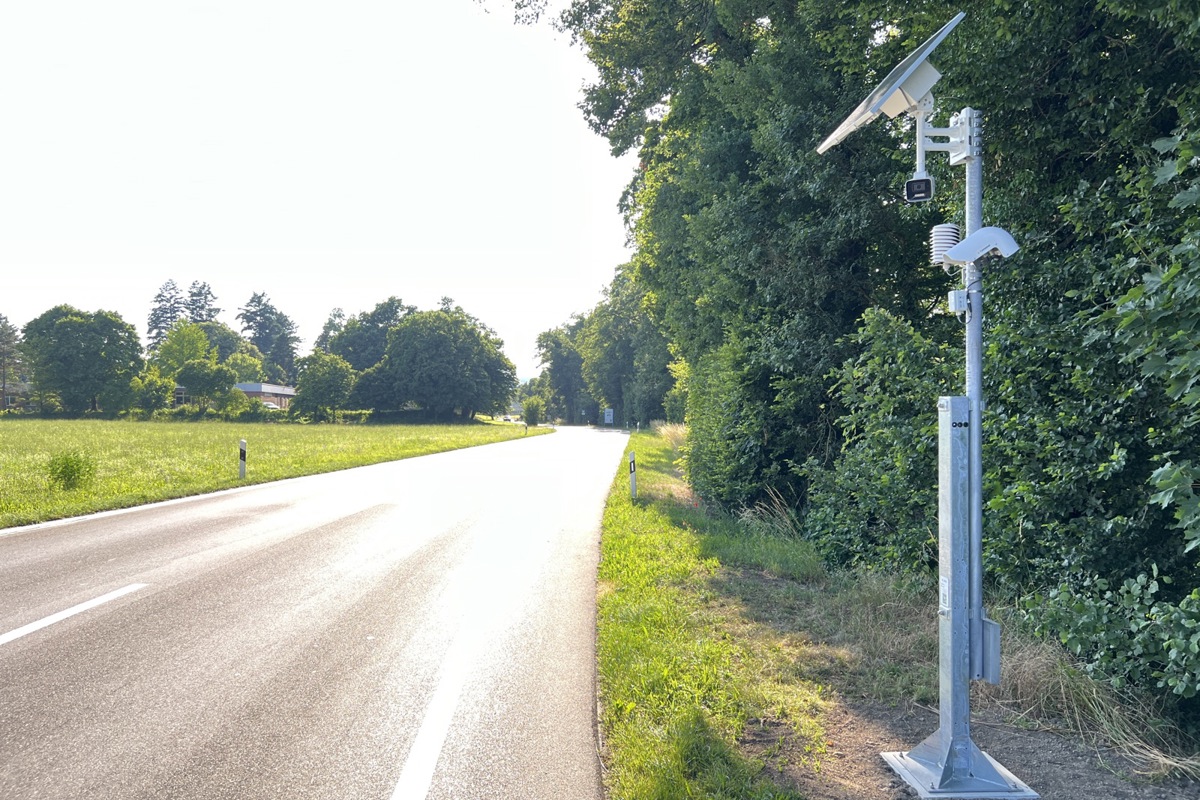 Eingangs Rheinau steht eine der 120 Wetterstationen, die die Strassen beobachten, nicht den Verkehr.