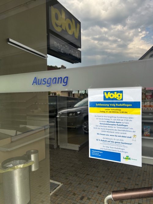 Über Die Schliessung Und Den Abschiedsapéro Wurde An Der Eingangstüre Informiert3