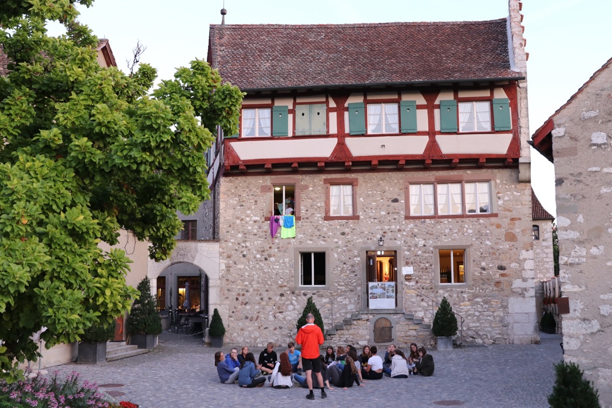 Zwischen Sommer- und Herbstferien sind oft Gruppen in der Jugi – diese Woche eine Schule aus dem Aargau.
