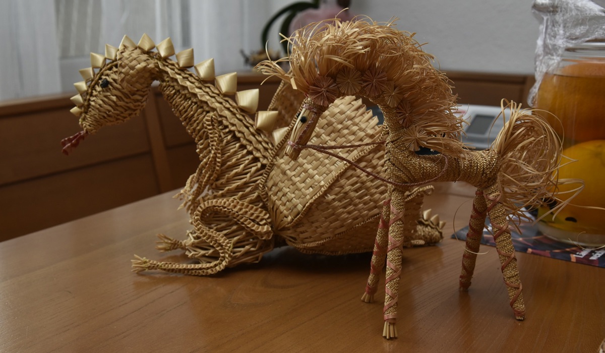 sie-kreiert-ausgefallene-tierchen-wie-drache-und-pferd3.jpg sie-kreiert-ausgefallene-tierchen-wie-drache-und-pferd3.jpg