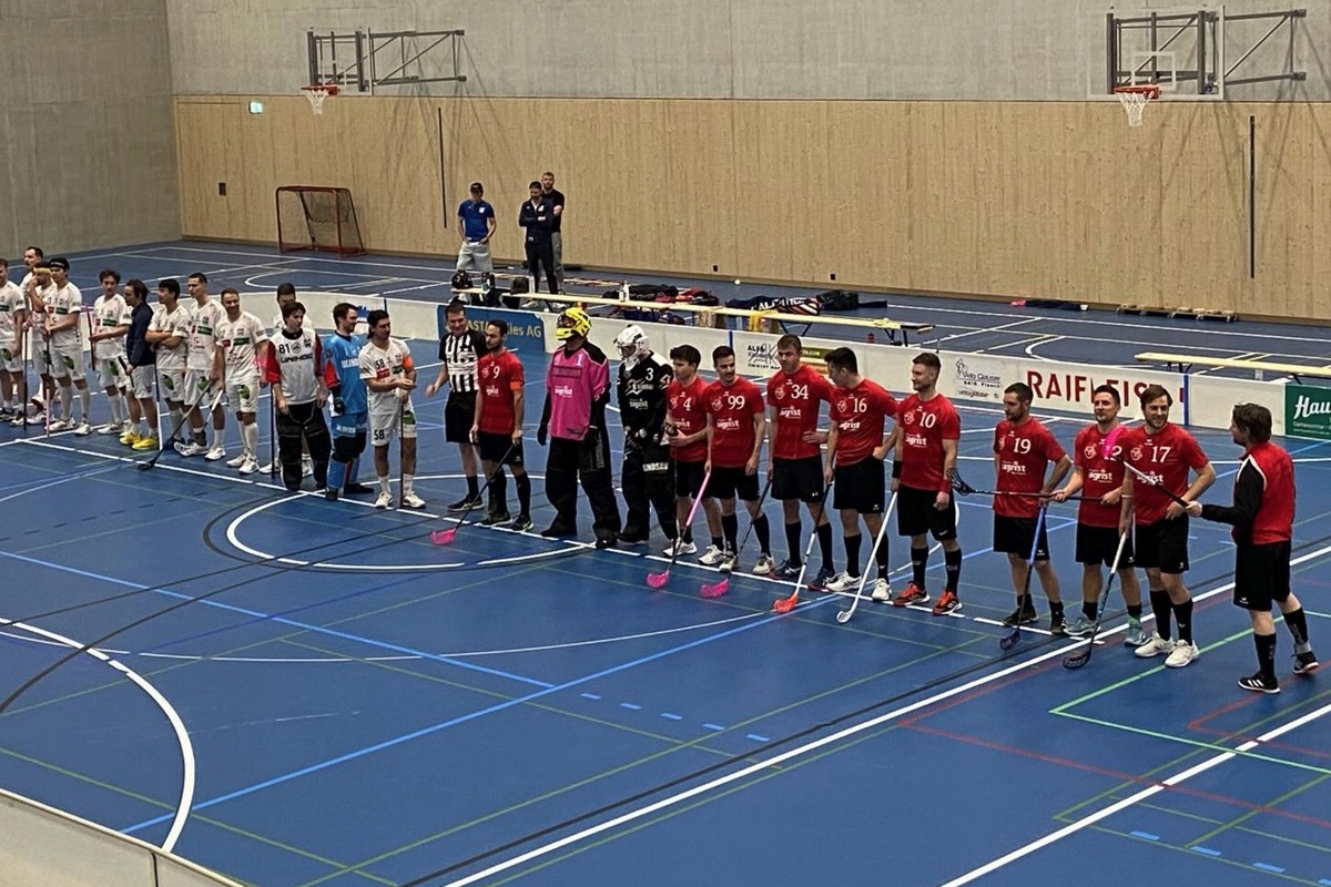 Traktor Buchberg-Rüdlingen (rot) konnte das erste Aufstiegsspiel für sich entscheiden.