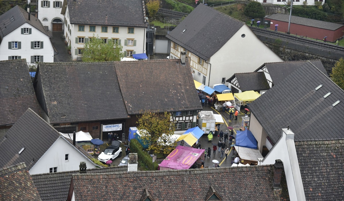 markttreiben-220.jpg markttreiben-220.jpg