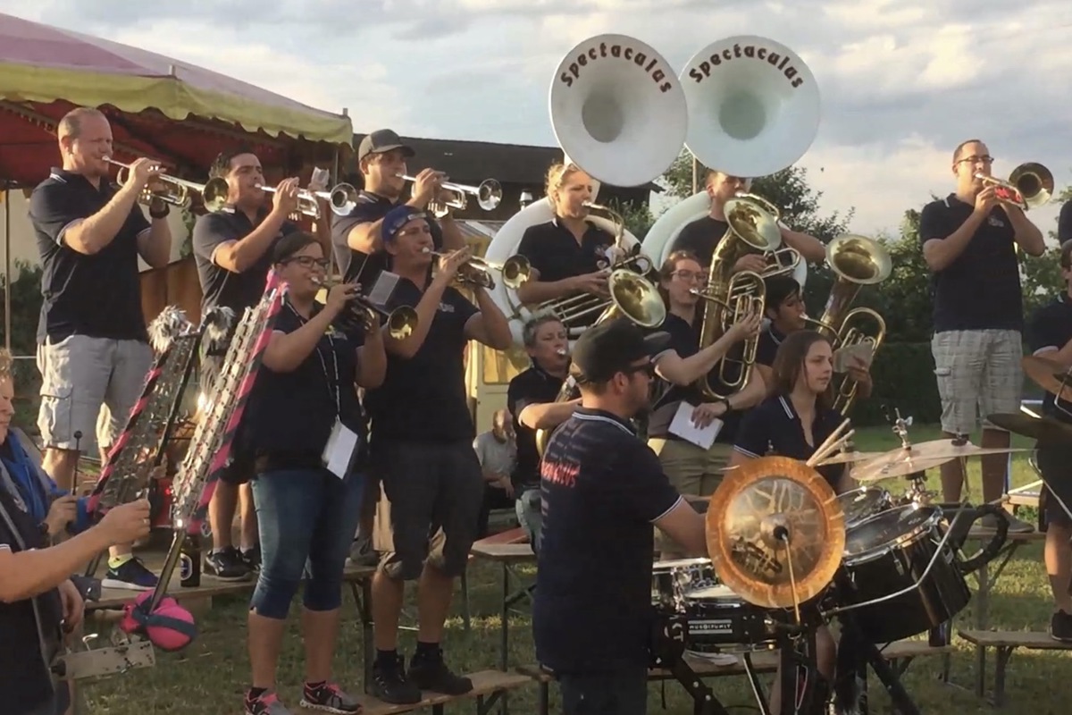 Die Guggenmusik Spectaculus ist seit Jahren Teil der Flaacher Chilbi – nun übernimmt sie die Organisation.