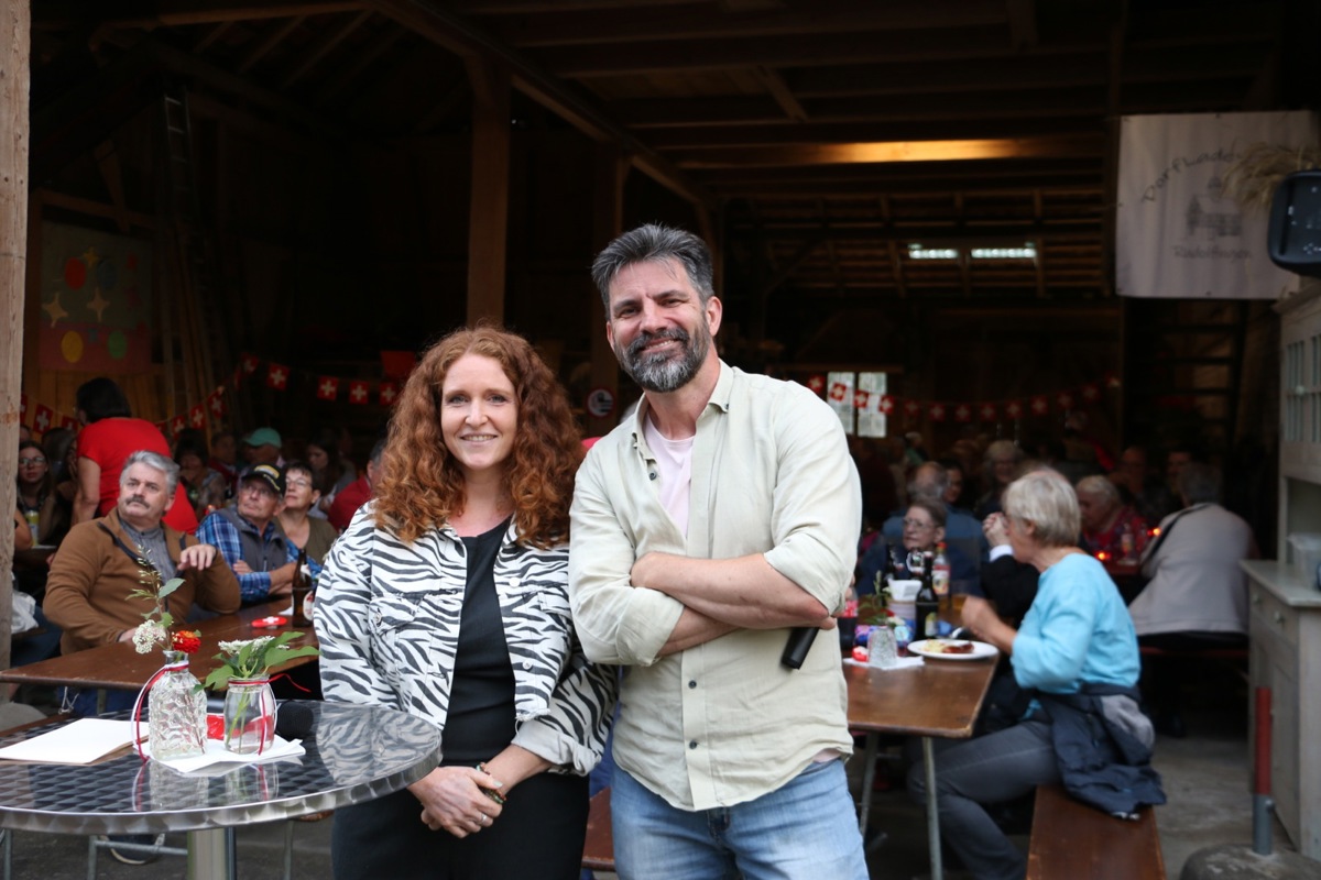 Katrin Germann und Pfarrer Mike Gray.
