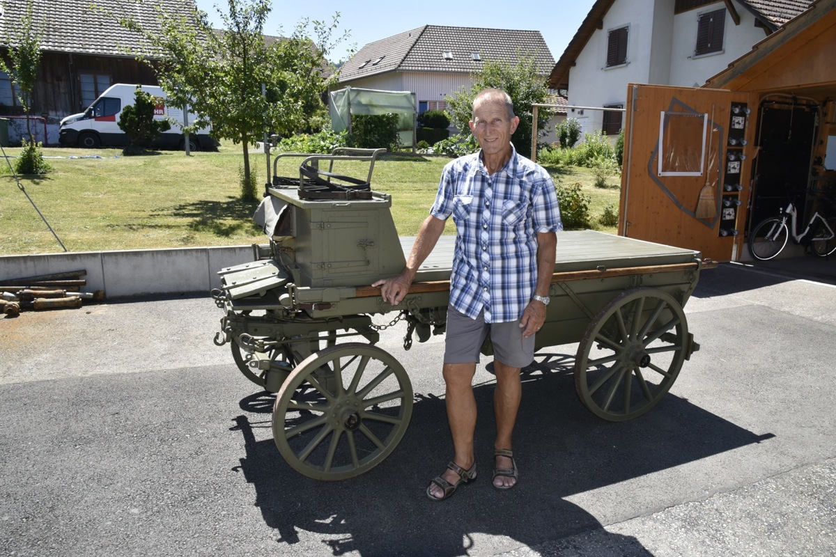 Fredy Schurter mit dem Furgon von 1922