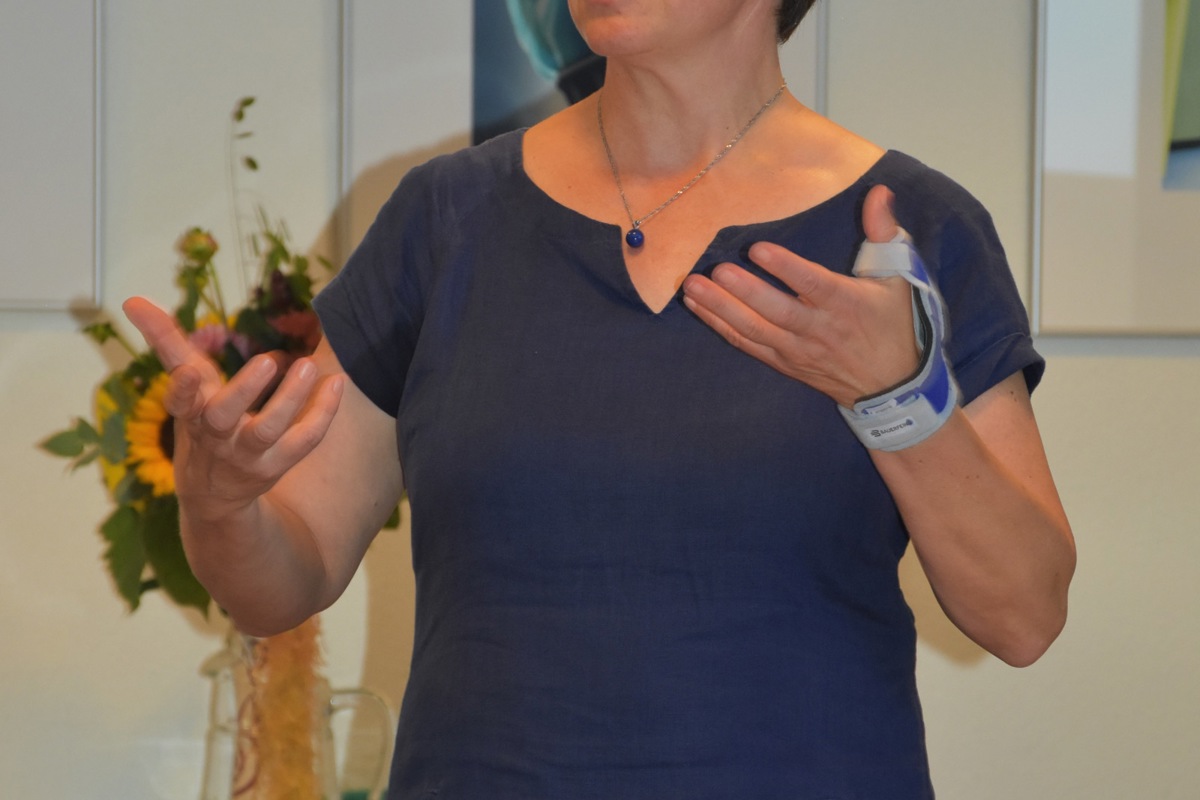 Pfarrerin Antje Stüfen erzählte von ihrer vielseitigen Arbeit als Seelsorgerin.
