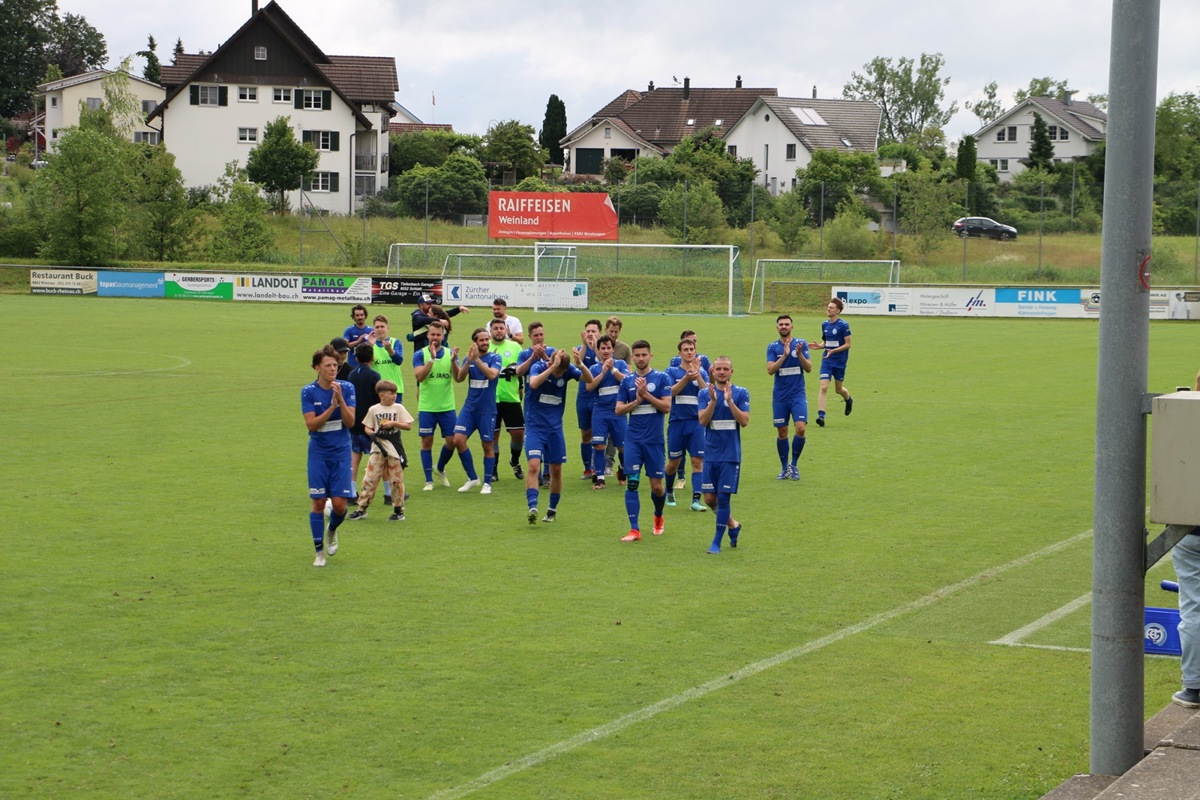 Der FC Ellikon/Marthalen musste in der letzten Saison lange um den Klassenerhalt bangen Der FC Ellikon/Marthalen musste in der letzten Saison lange um den Klassenerhalt bangen