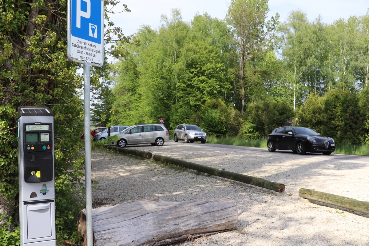 Flaach führte im Juni 2017 Parkgebühren ein – als Folge der Parkplatzbewirtschaftung in Rüdlingen.