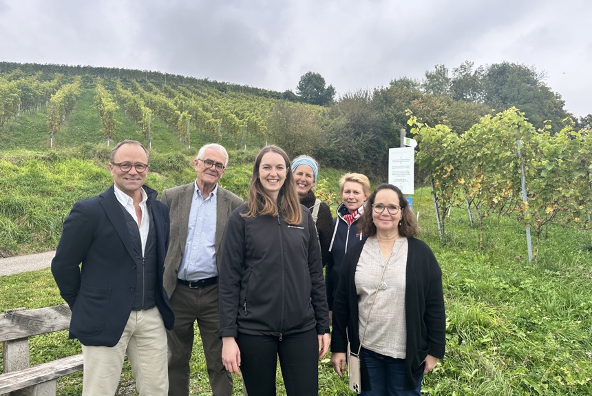 1410 3 Interaktiver Weinwanderweg Gruppe Sm8