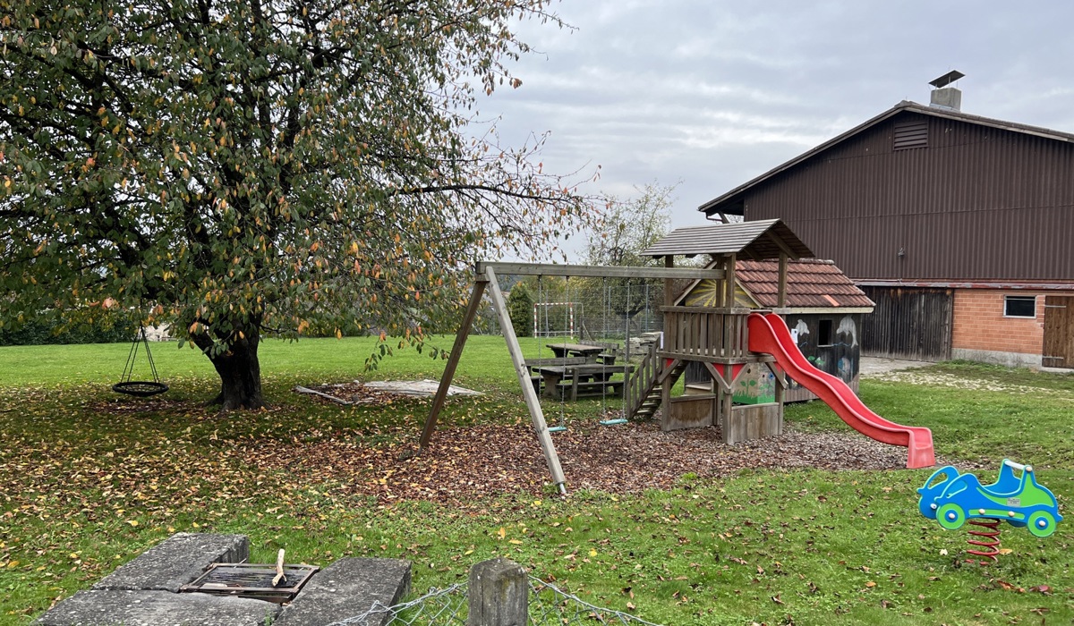 2110_1_adlikon_spielplatz_spa.jpg 2110_1_adlikon_spielplatz_spa.jpg