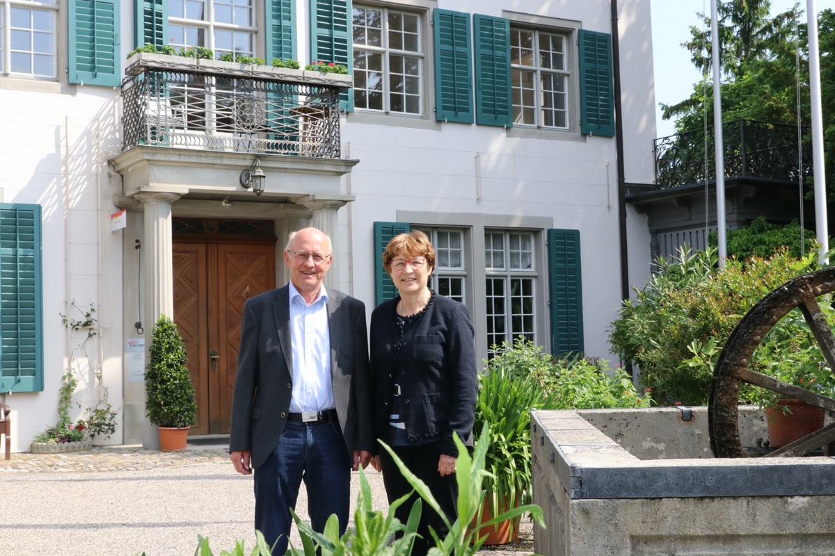 Arbeiten vor allem im Hintergrund: Ernst Meyer und Christa Zulliger sind seit zwölf Jahren im Bezirksrat. Ende Monat ist Schluss. Arbeiten vor allem im Hintergrund: Ernst Meyer und Christa Zulliger sind seit zwölf Jahren im Bezirksrat. Ende Monat ist Schluss.