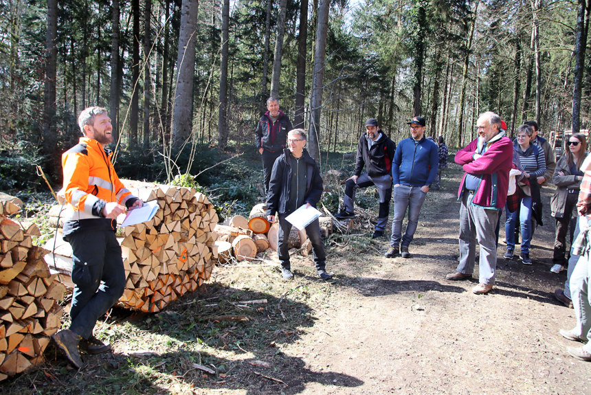 2503 9 Ossingen Holzgant 2025 Gut Gelaunte Bieterschaft Romü