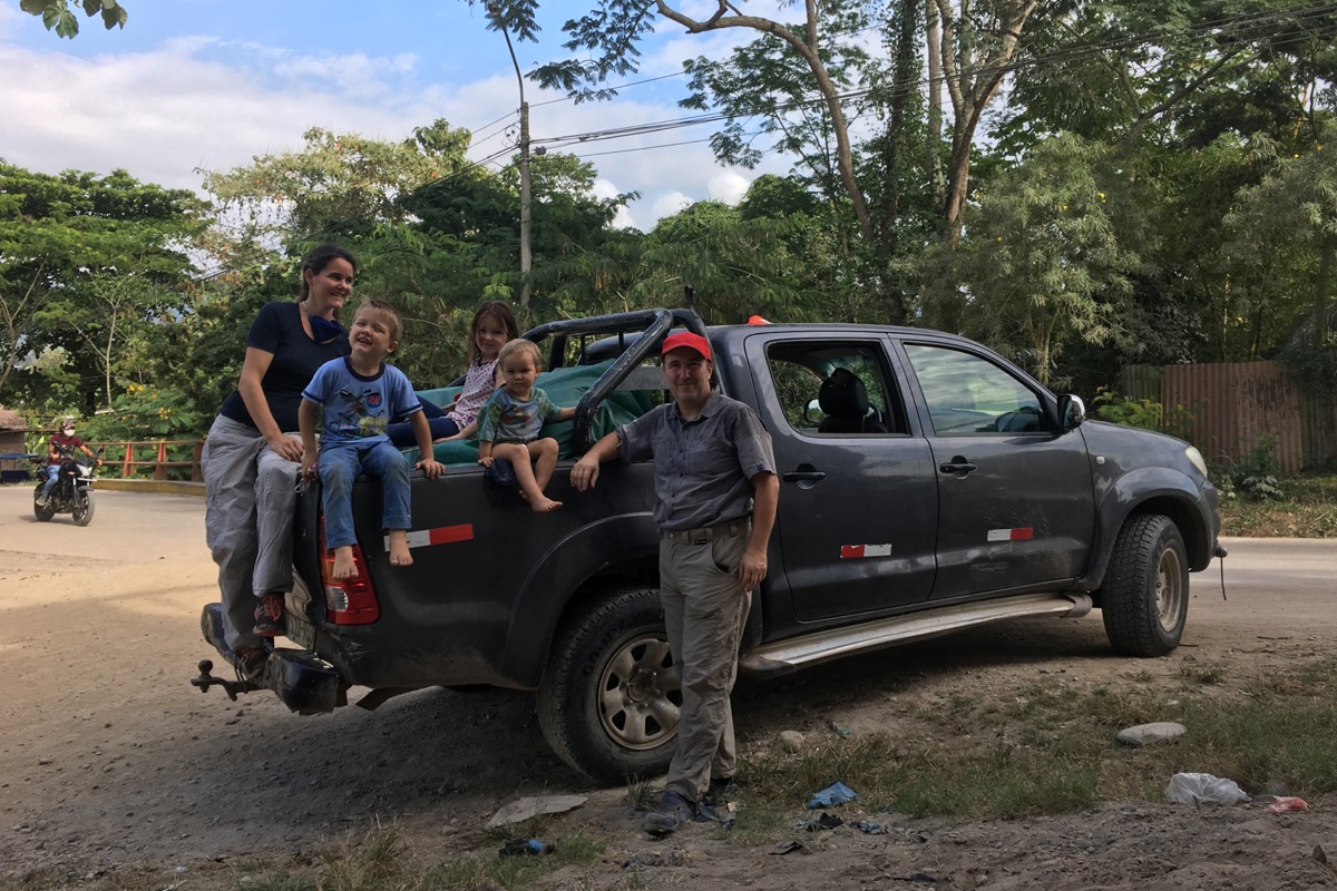 Griessers kurz vor der Abreise in die Schweiz im Juli vergangenen Jahres. V.l.n.r.: Isabelle Griessers kurz vor der Abreise in die Schweiz im Juli vergangenen Jahres. V.l.n.r.: Isabelle
