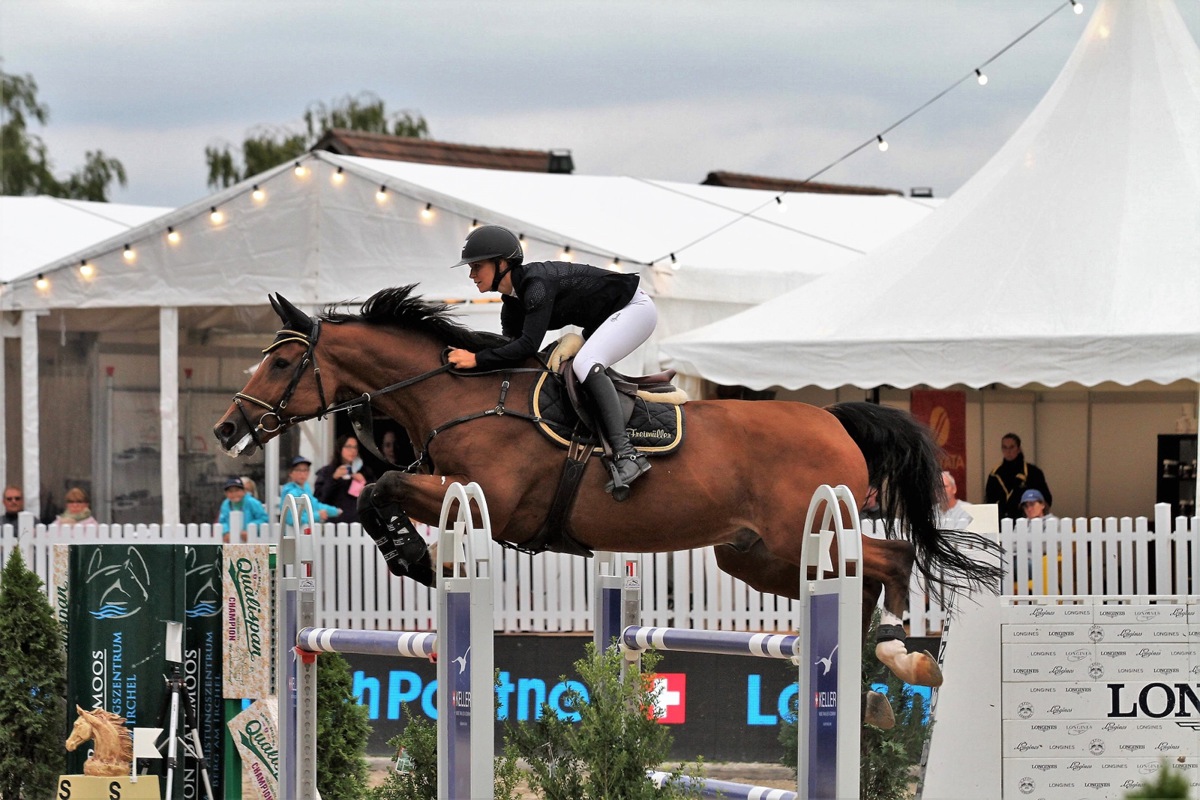 Melanie Freimüller zeigte mit Carino B im Grand Prix eine gute Leistung.