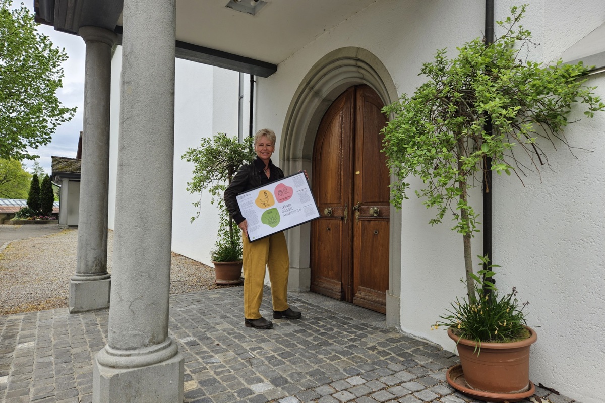 Erika Bauert ist Projektleiterin des «Grünen Güggels» in Andelfingen. Am Sonntag erhält die Kirchgemeinde das Zertifikat offiziell überreicht.