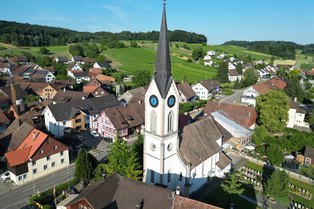 Seit Montag bimmelt die Kirche Benken nicht mehr um 5 Uhr, sondern erst um 7 Uhr morgens.