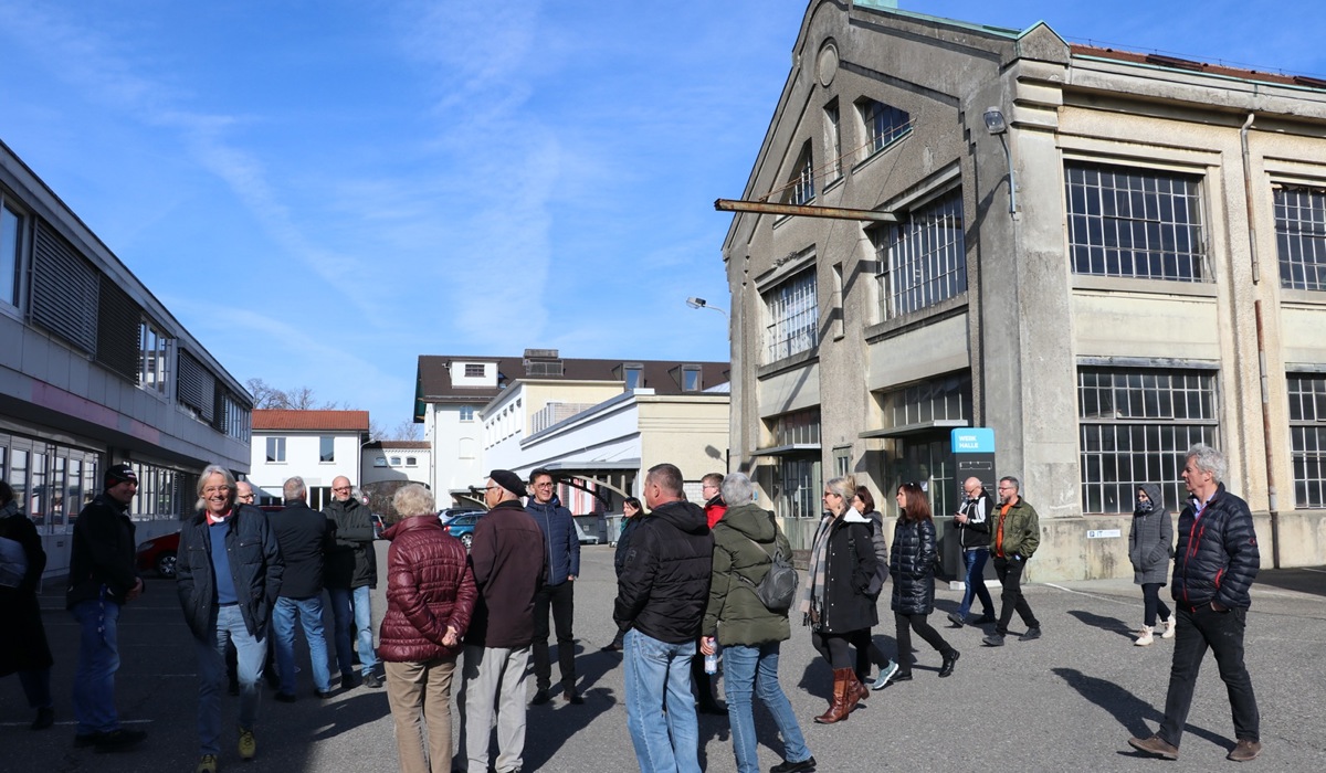 1502_8_fuehrung-arova-hallen_jbe.jpg 1502_8_fuehrung-arova-hallen_jbe.jpg