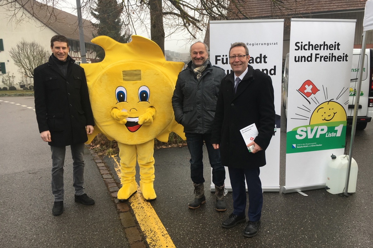 33 Jahre gehörte Konrad Langhart (zweiter von rechts) der SVP an.