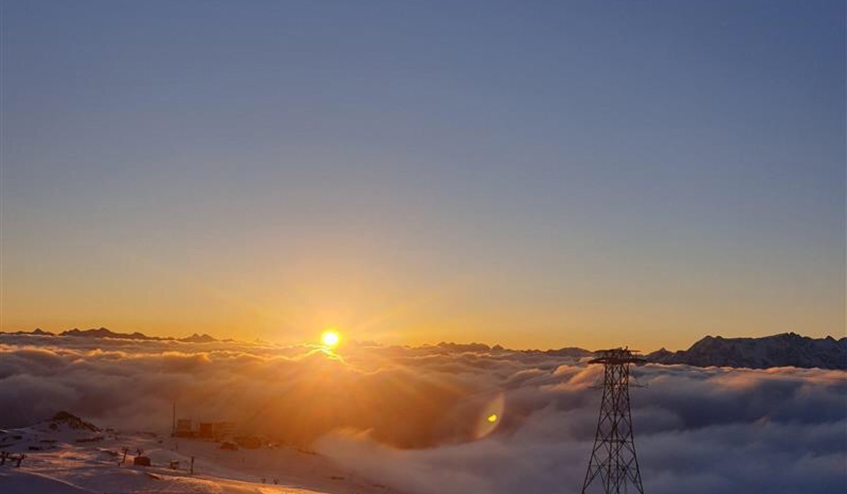 2102_9_henggart_jasmin-kunz-sonne_zvg5.jpg