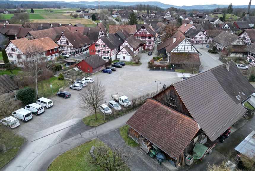 2803 1 Marthalen Rössliplatz Spa