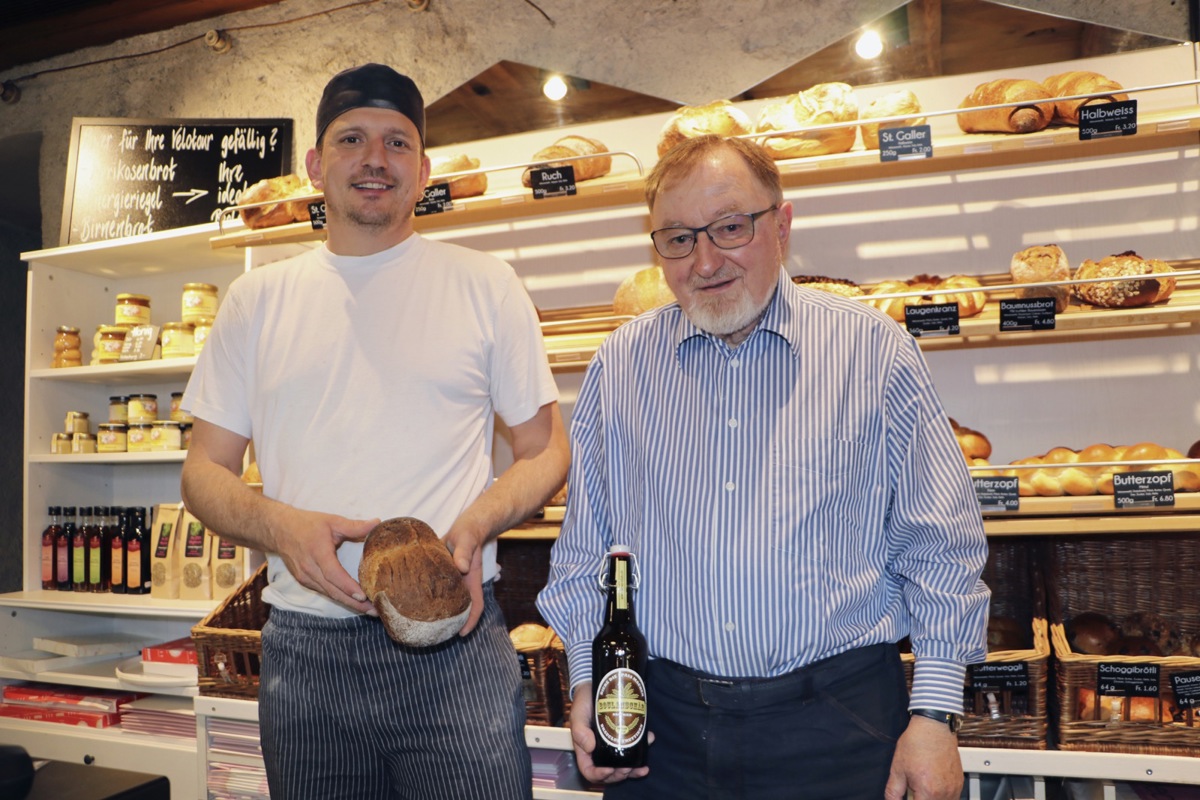 Beck Roman Schär und Brauer Rolf Sackmann verwenden die Abfallprodukte des jeweils anderen für neue Produkte.