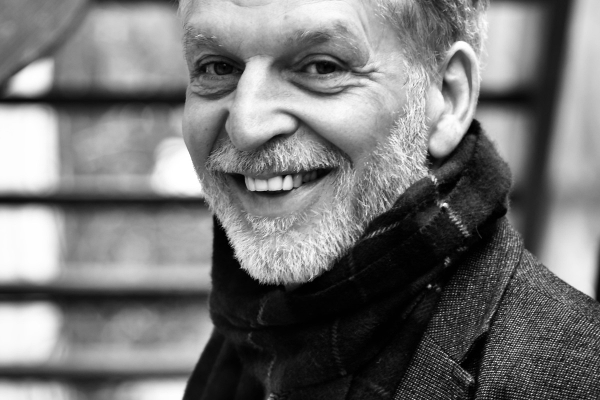 Simon Gisler ist Schauspieler Simon Gisler ist Schauspieler