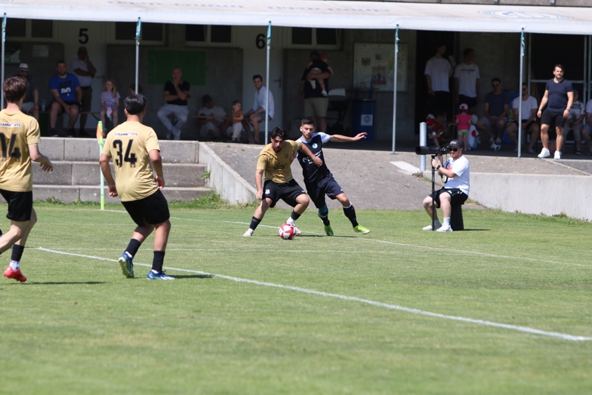 1410 7 Fussballneu Archiv6