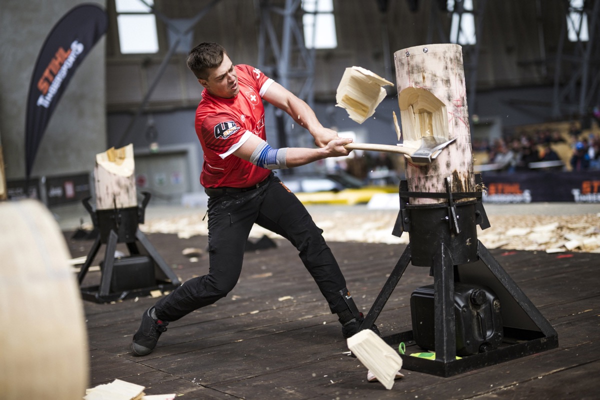 Den «Standing Block Chop», bei dem das Fällen eines Baumes per Axt simuliert wird, gewann der Waltalinger Oliver Reinhard souverän mit fast elf Sekunden Vorsprung auf die Konkurrenz.