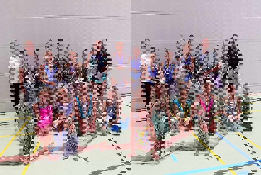 1706 9 RGWW Zvg 1706 9 RGWW Zvg