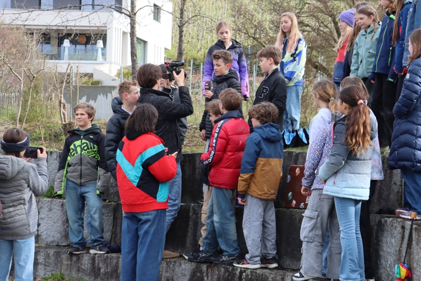 0804 1 SRF Kids News St1