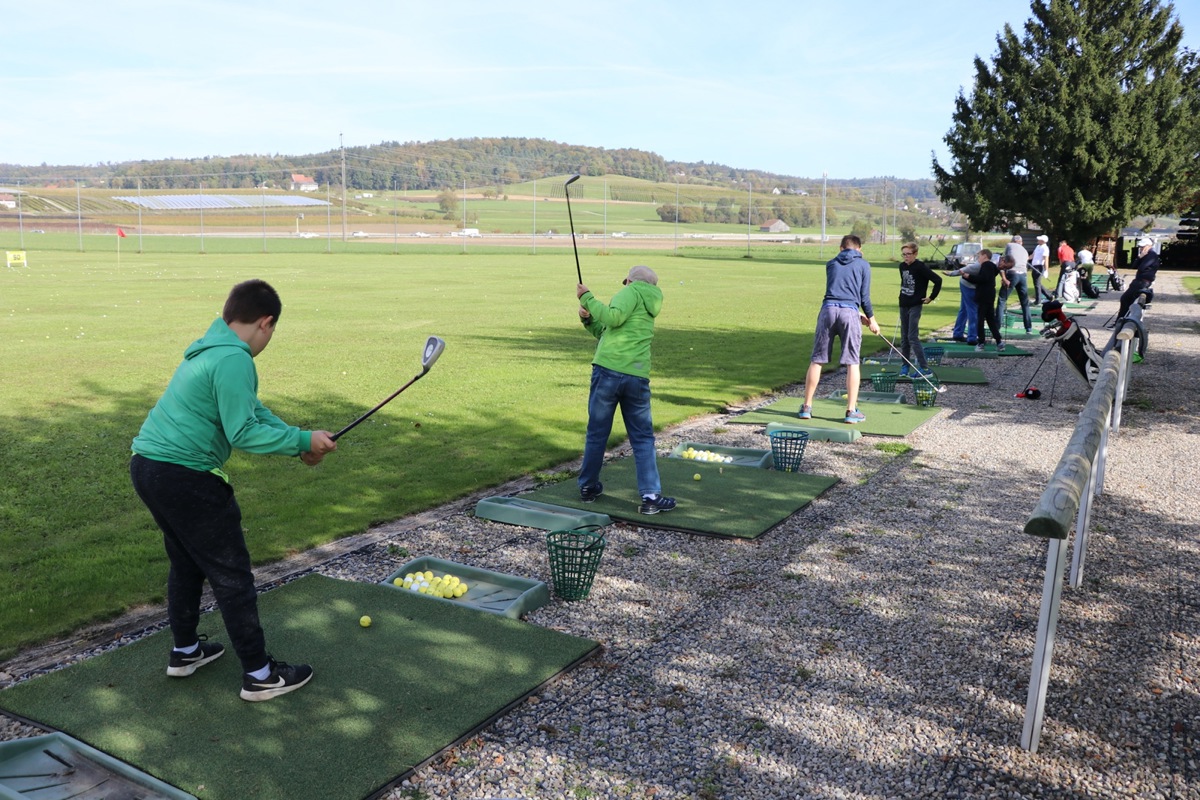 Ein Golfabschlag ist schwieriger