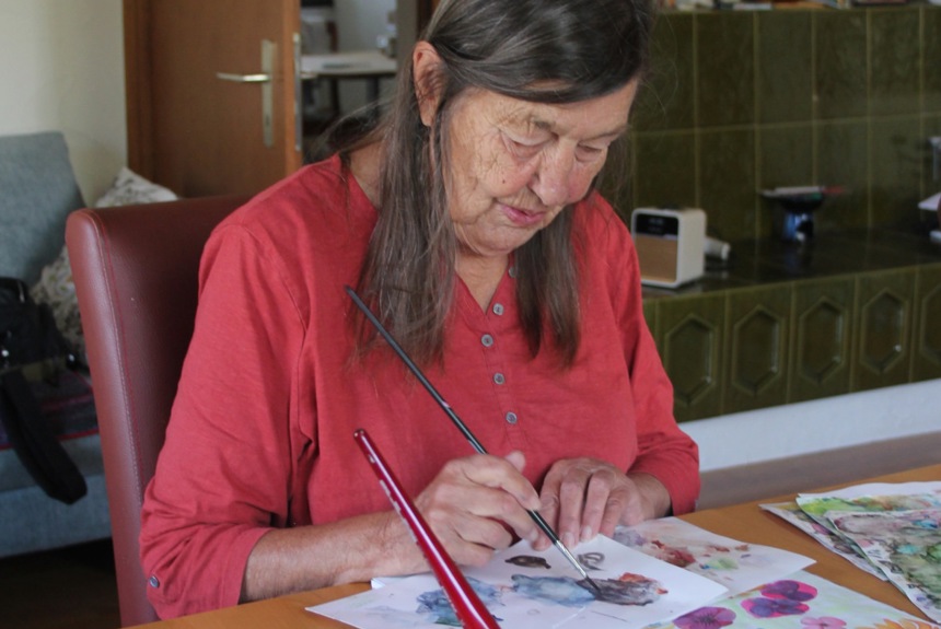 0906 9 Hedy Zvg17