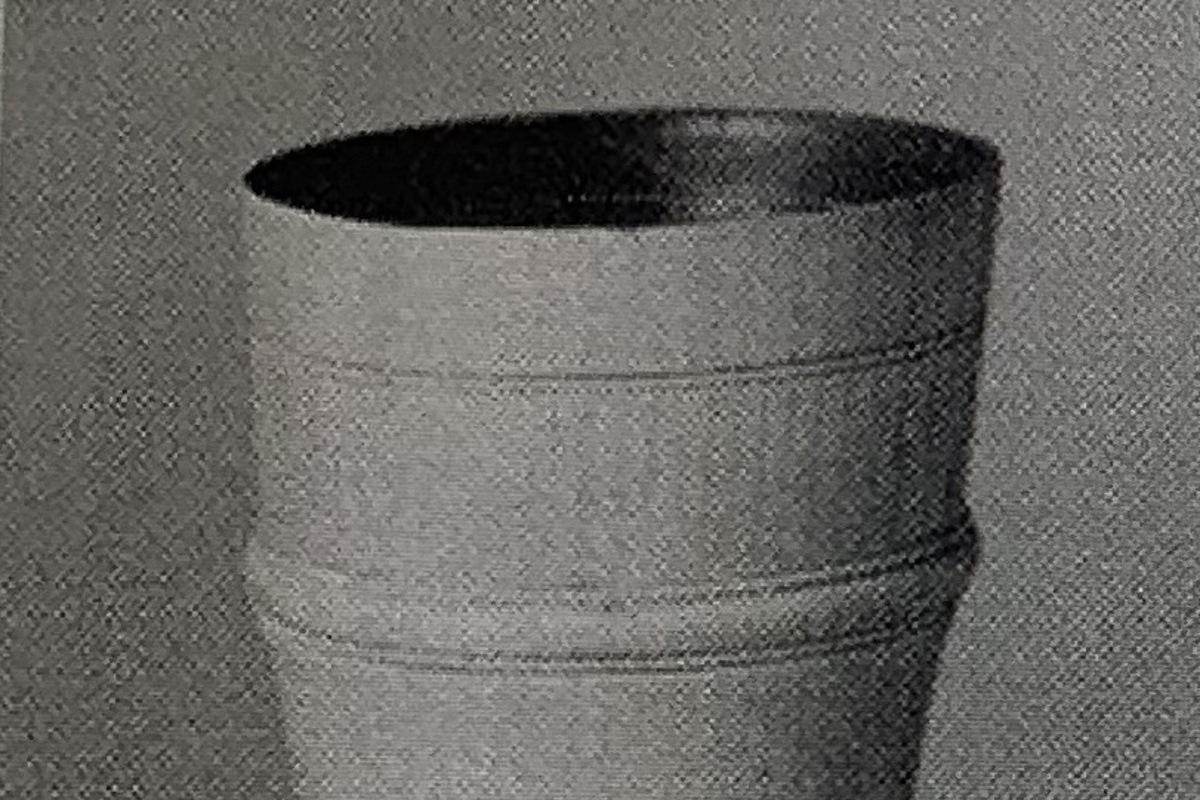 Abendmahlbecher aus Ahornholz aus dem 19. Jahrhundert, im Besitz der Kirchgemeinde Henggart. Klicken Sie auf das Bild für die Vollansicht.