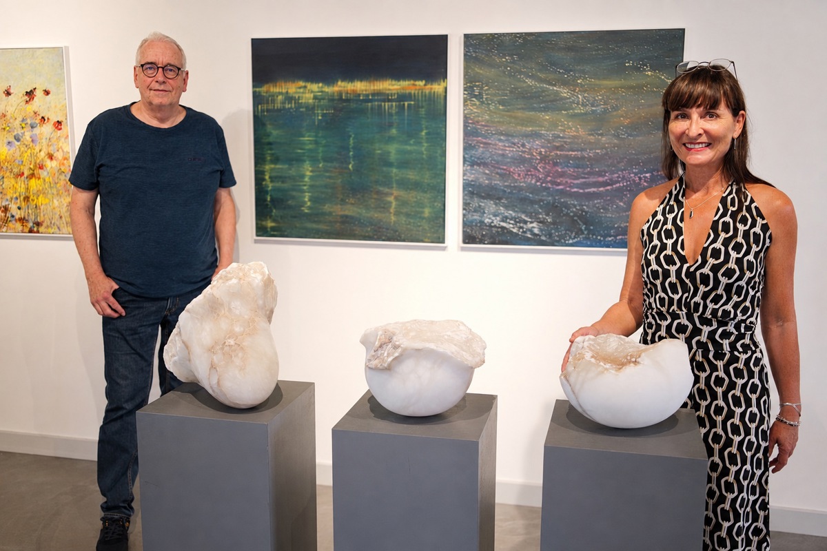 Kunstmaler Peter Ridolfi und Bildhauerin Brigitte Schneider präsentieren ihre Werke gemeinsam in der Weinlandgalerie in Kleinandelfingen. 