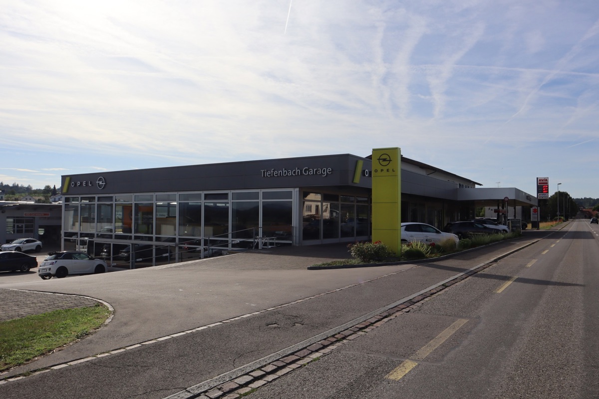 Die Tiefenbach-Garage in Schlatt wurde 1968 gegründet und mehrfach ausgebaut.