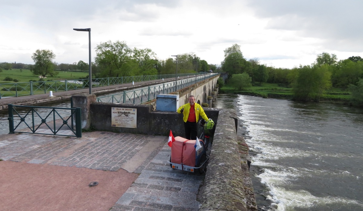 2019-05-05-52-loire-digoin-pont-canal2.jpg 2019-05-05-52-loire-digoin-pont-canal2.jpg
