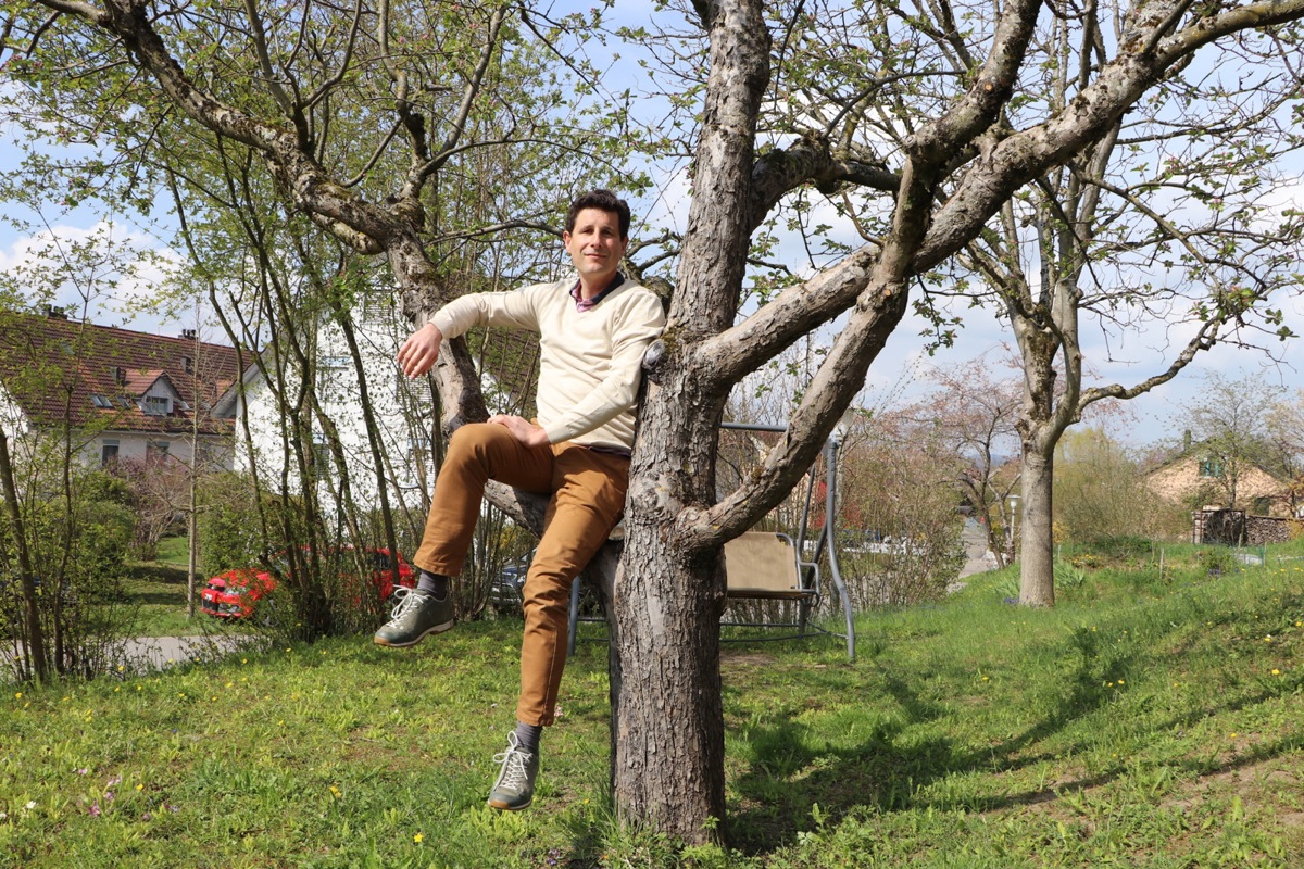 Car-Chauffeur Jonas Waldmeier verbrachte in den letzten Monaten mehr Zeit im eigenen Garten als im Ausland. Car-Chauffeur Jonas Waldmeier verbrachte in den letzten Monaten mehr Zeit im eigenen Garten als im Ausland.