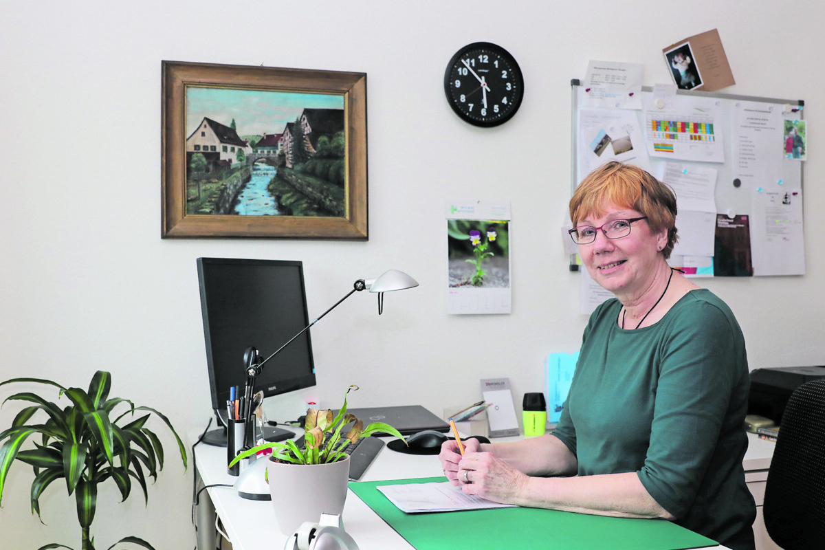 Inge Stutz in ihrem Büro