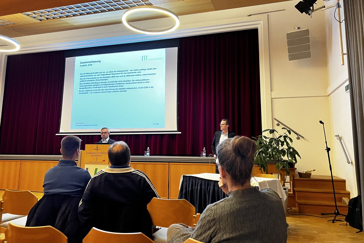 Die Aquila AG schickte Anlagechef Silvano Marchesi und CEO Jürg Furrer nach Stammheim, um über das Anlegen in bewegten Zeiten zu referieren.