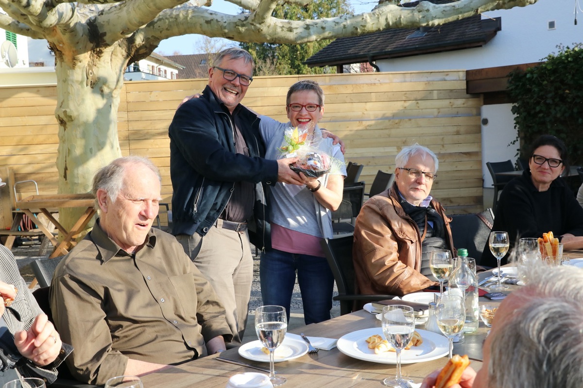 Gratulation zur Wiederwahl im Frühling 2019 von der einstigen Vorgängerin im Kantonsrat: Markus Späth-Walter und Käthi Furrer.