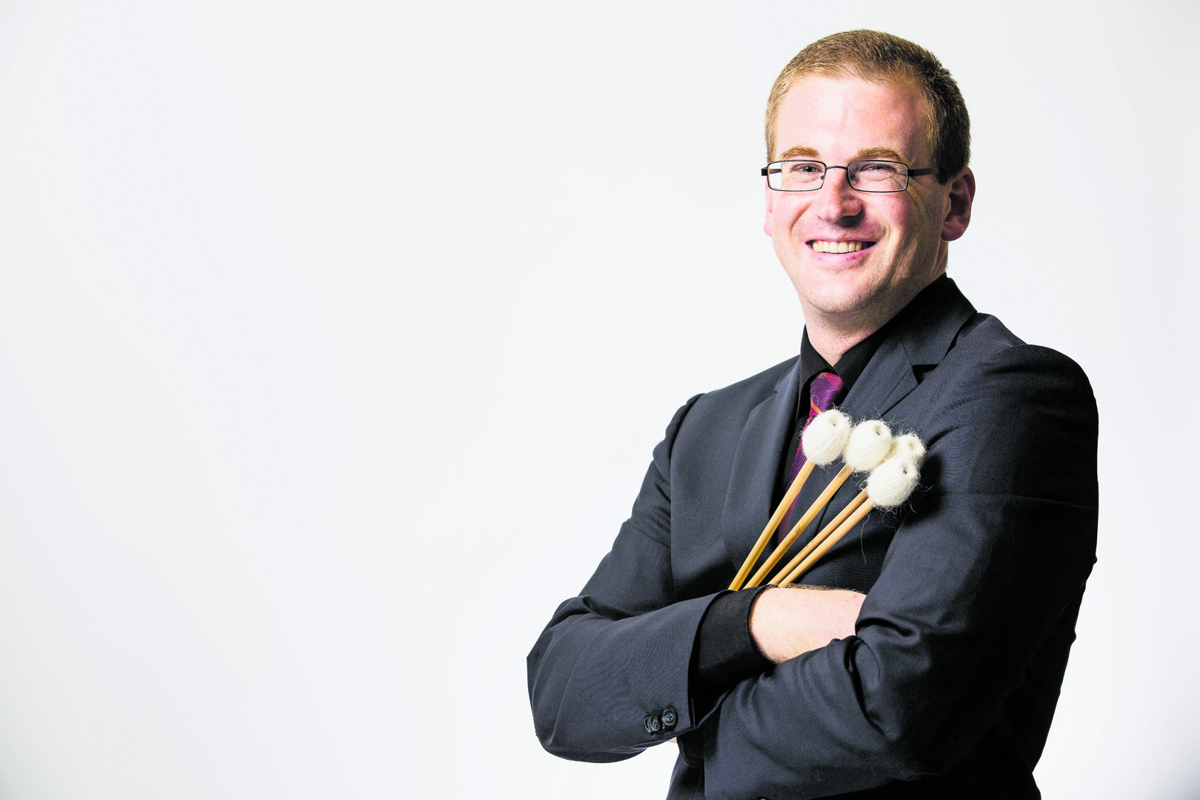 Vieles in Christoph von Bergens Leben dreht sich um Perkussion. Er unterrichtet an zwei Musikschulen und ist Präsident des Musikvereins Brass Band Henggart – und hat mit dem Perkussionsensemble der Stadtjugendmusik Zürich  zum dritten Mal den Schweizer-Meister-Titel geholt.