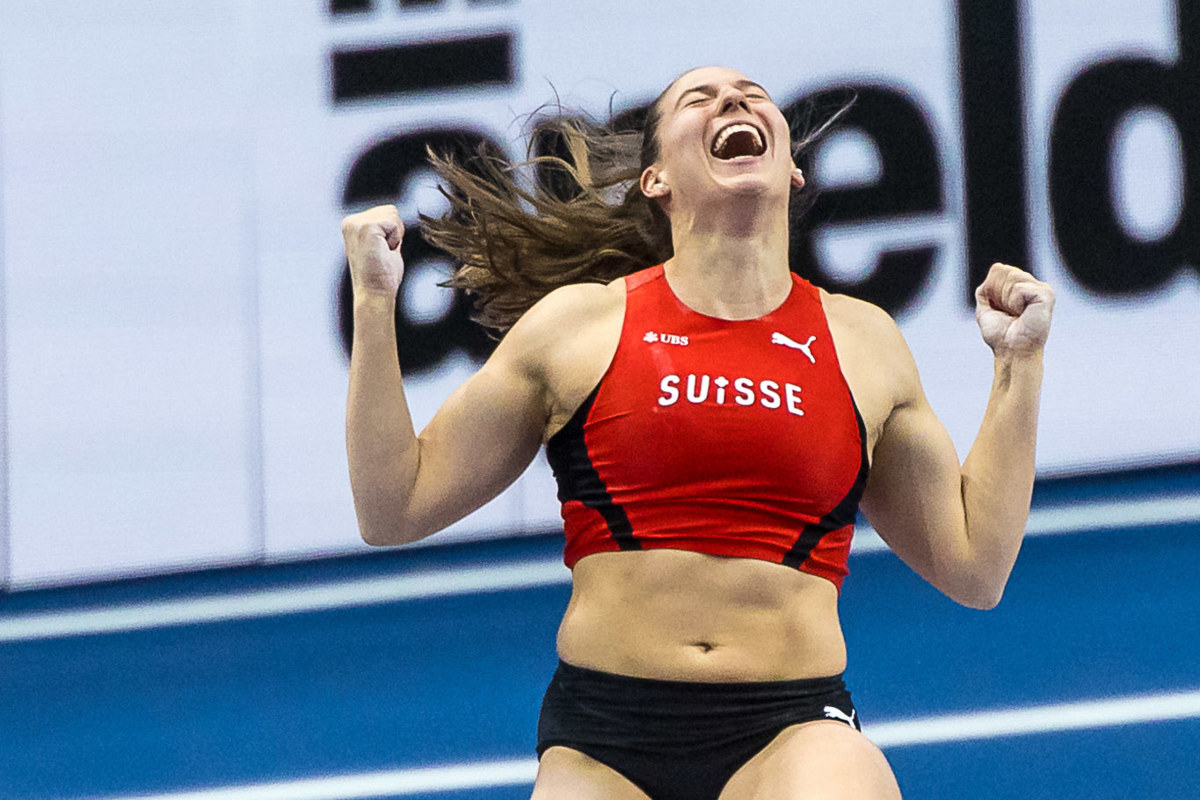 Freut sich nach dem Sprung über 4,8 Meter: Angelica Moser.