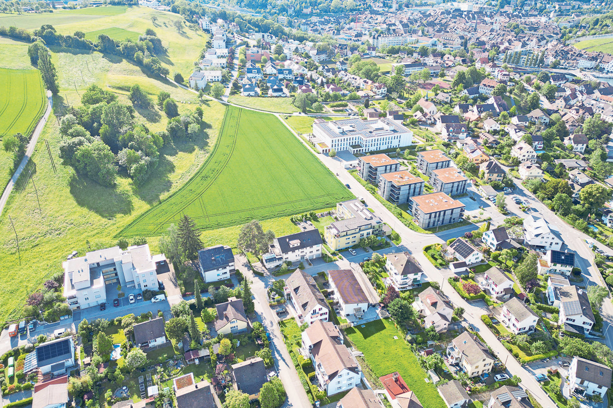 Anstoss der Unruhe: Die Entwicklung und allfällige Erschliessung des Toggenburg-Quartiers (Mitte oben). Das angrenzende Baugebiet (dunkelgrüne Fläche) soll gemäss Initiative ausgezont werden.