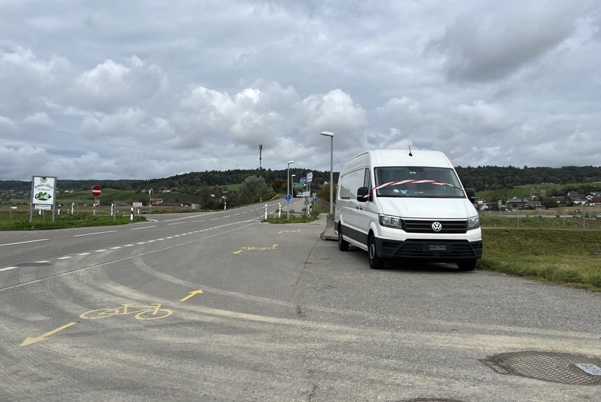 1410 1 Benken Verlassener Bus Spa4 1410 1 Benken Verlassener Bus Spa4