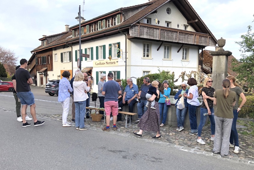 2404 5 Ruedlingen Brunnentreff Tos1