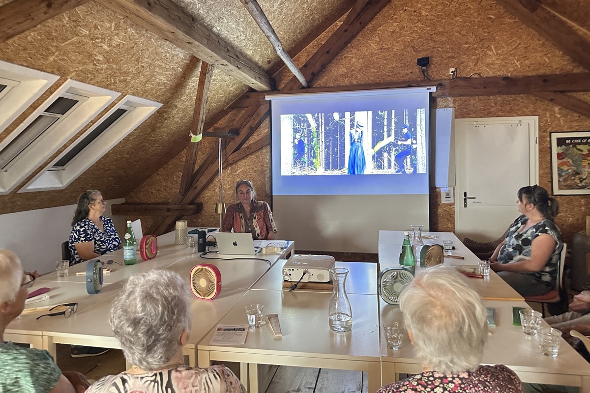 Die Seniorinnen und Senioren bekamen Einblick in die Entstehung des Romans und des Kinofilms.